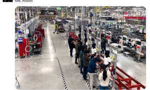 中美机器人隔空较劲？特斯拉秀新外形vs小鹏车展走秀 车企引领产业化落地浪潮